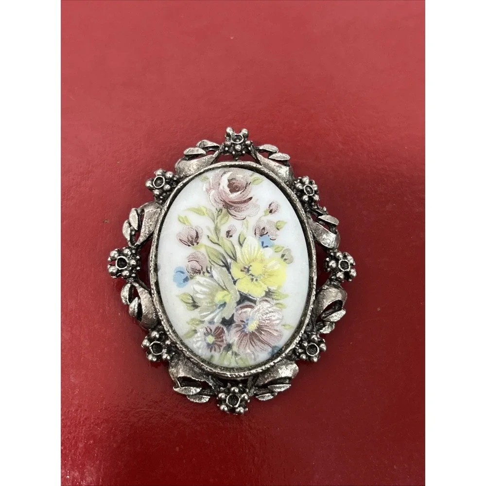 Floral Transfer Pin Brooch on China or Porcelain Hand Painted Accents Silv. Tone